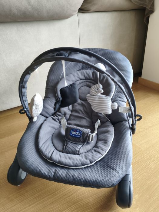 Vendo Espreguiçadeira/Baloiço de bébé Hoopla (Chicco)