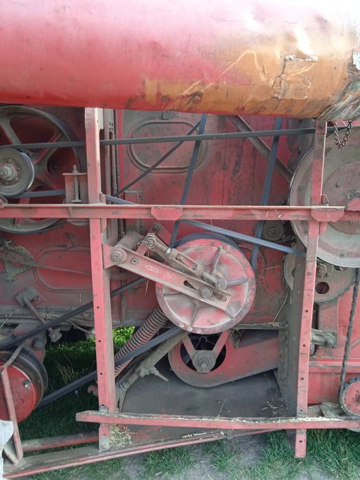 Комбайн Massey Ferguson 87