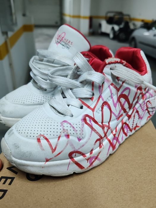 Tênis de menina skeches