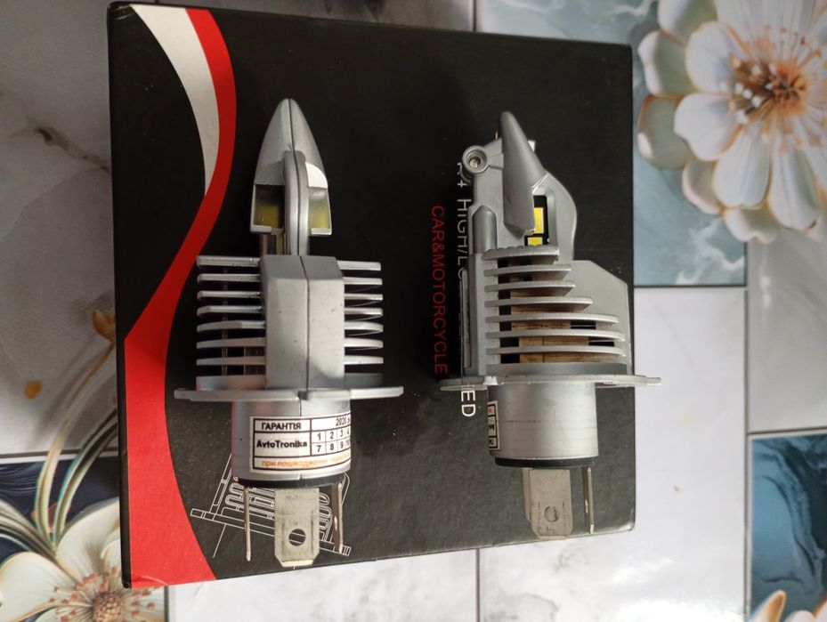 LED Лампи H4 дальнього і ближнього світла