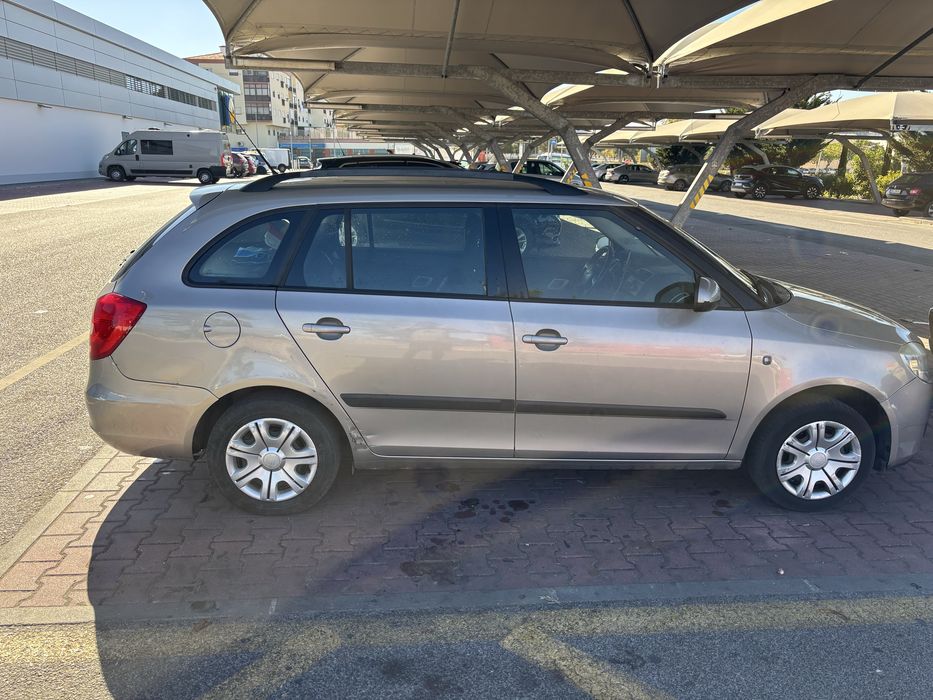 Skoda Fábia 2009 carrinha — photo 4