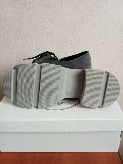 Туфли натуральная замша, новые.