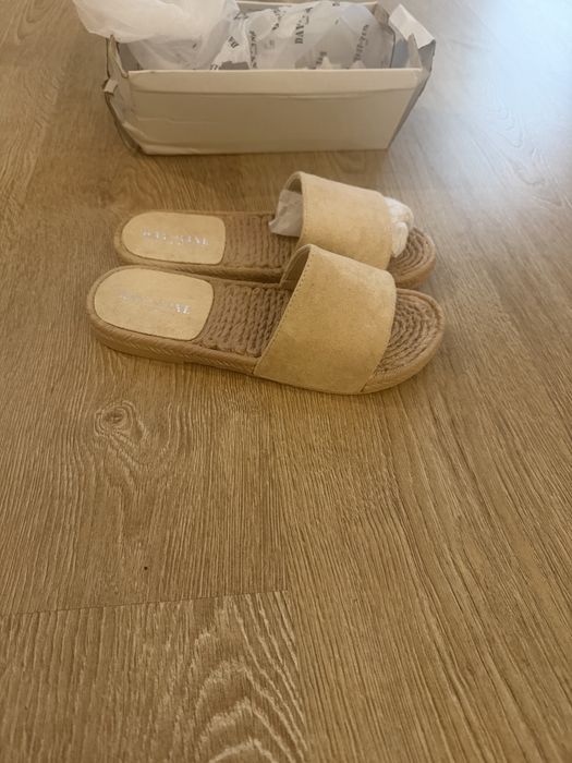Sprzedam nowe klapki damskie