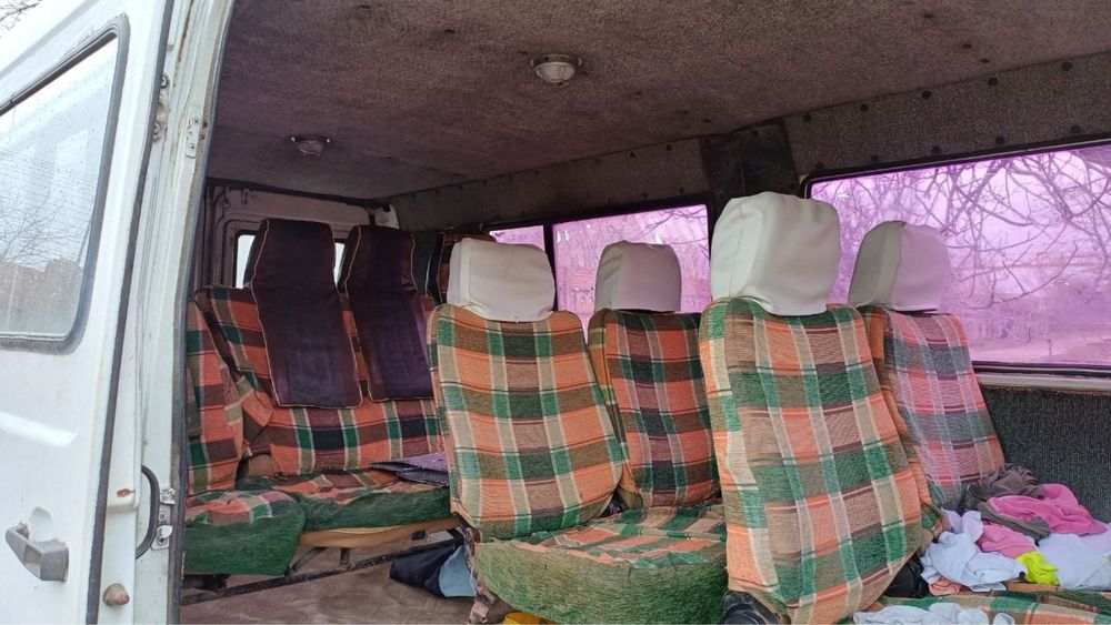 Продаю Mercedes-Benz средний 1988 года