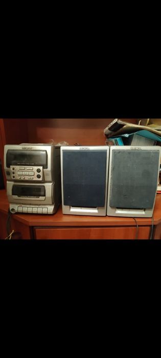 Музичгий центр Aiwa.