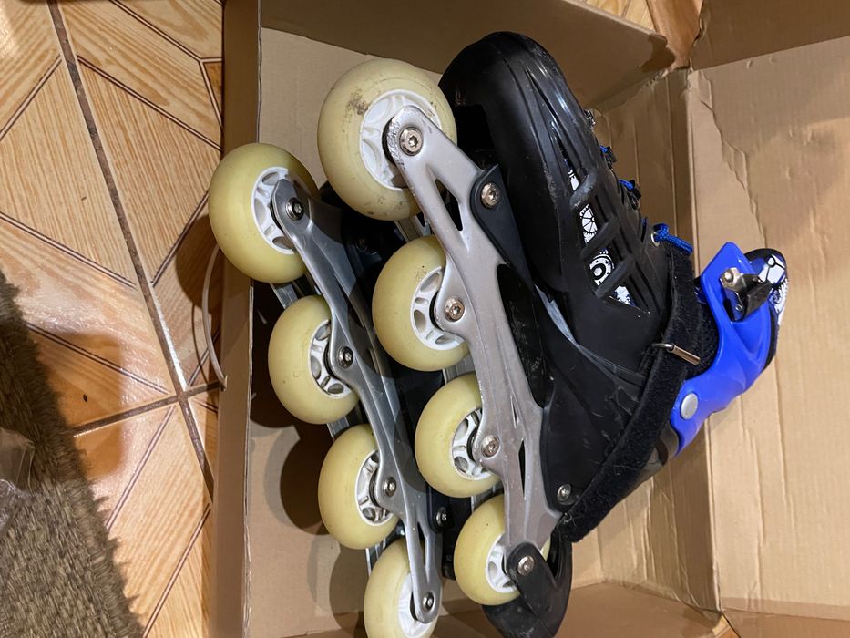 Ролики 39-42 майже нові