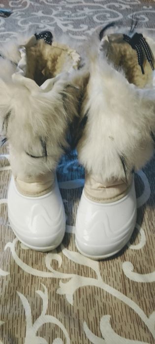 Зимние ботинки, сапожки.