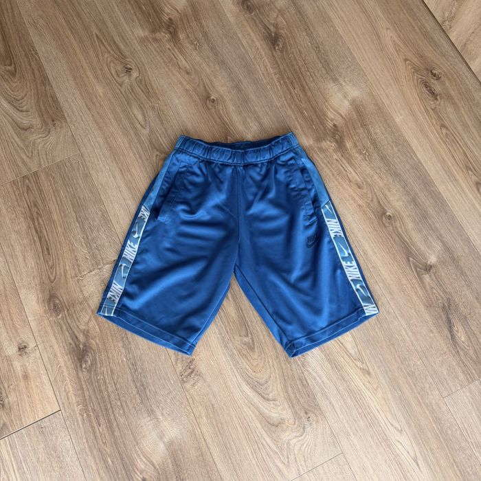 Чоловічі шорти Nike  ( розмір S)