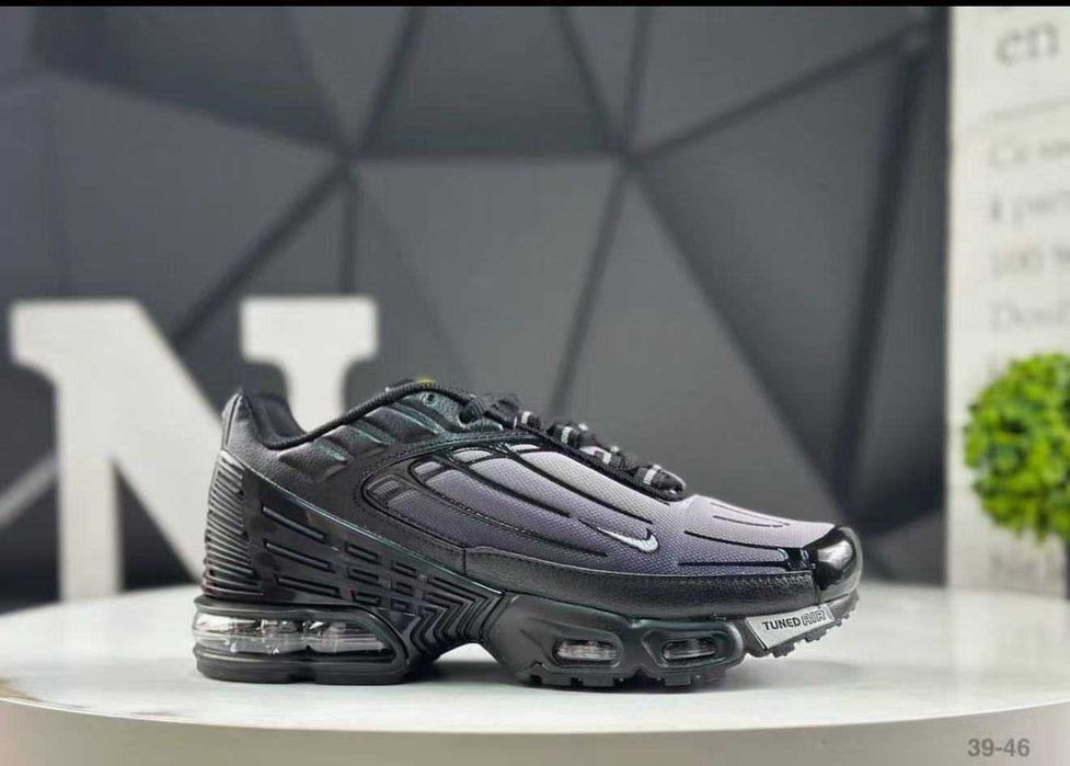 Air Max TN Plus III R.45