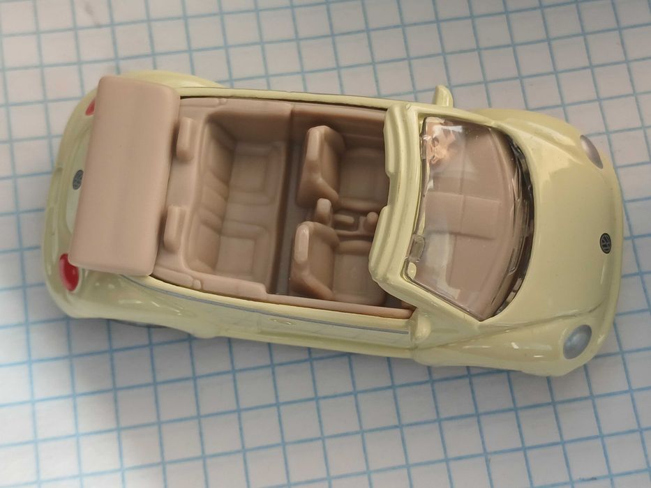 Модель автомобіля Volkswagen в коробці
