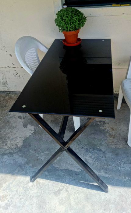 Mesa de vidro temperado preta