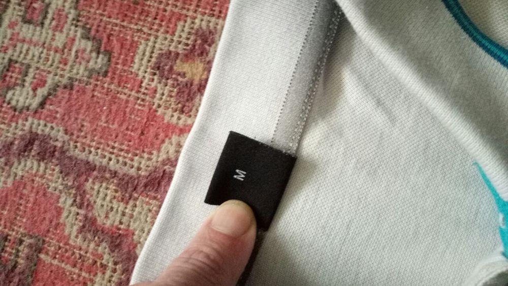 Продам поло футболку Hugo Boss