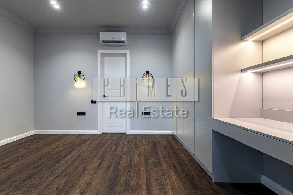 Продаж нова 3к квартира 83м2 ремонт Велика Васильківська 132 сталінка Печерськ