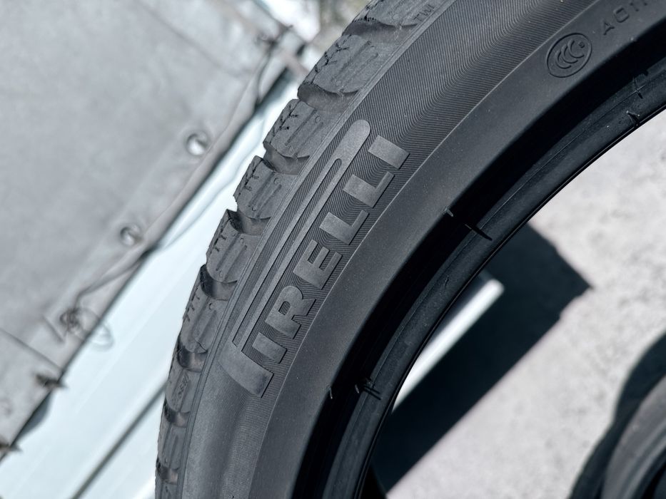 255 40 20 Pirelli Sottozero 3 99% 2023 Шини Зима