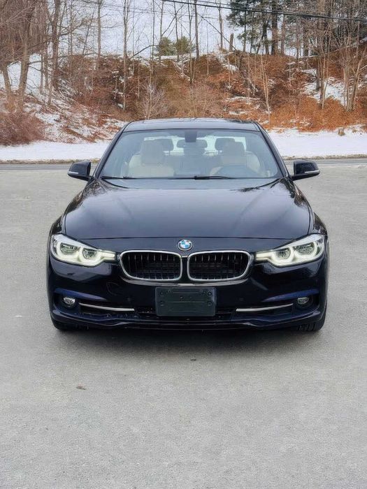 BMW 3 Series      2017