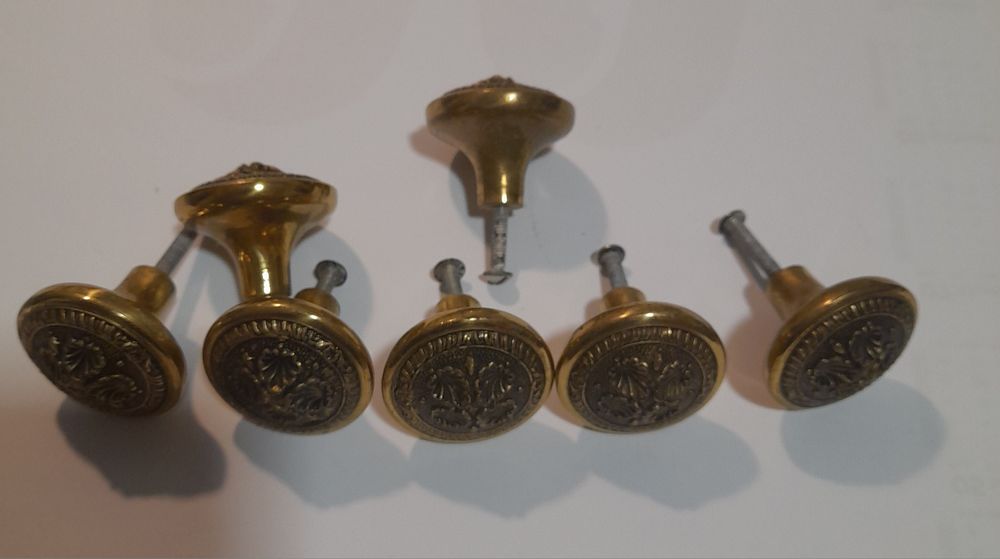 Ferragens vintage metal e madeira