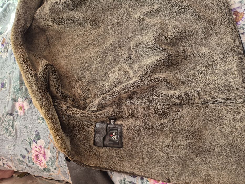 Продається дублянка чоловіча. Розмір 54.