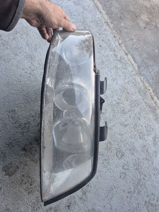 Lampa reflektor prawy Audi A4 B6 Małysz szkło h7