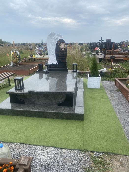 Памʼятники в Тернополі та області