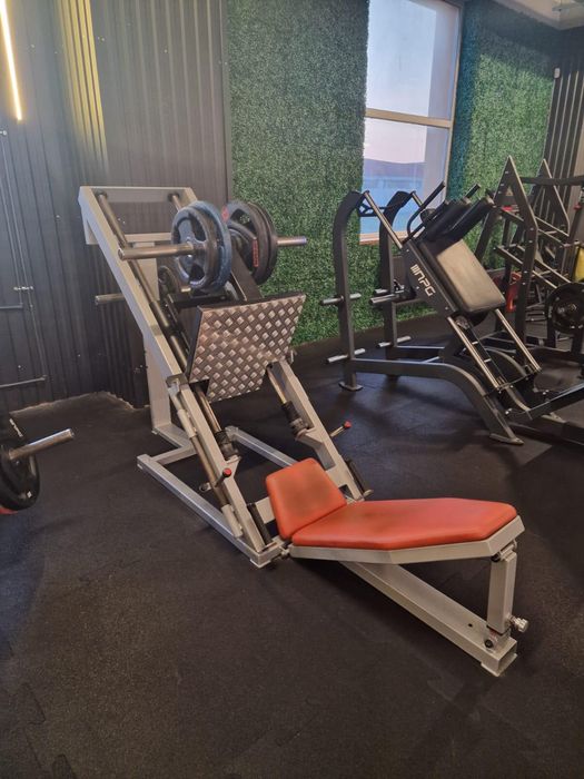 Leg press suwnica na nogi