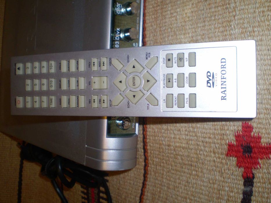 Продаётся ДВД плеер Rainford