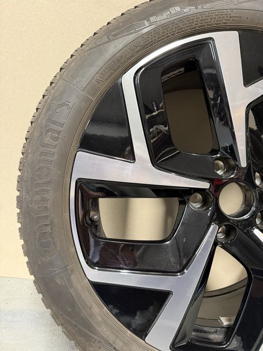 Felga VW ID3  10A601025K z oponą 19cali oryginał
