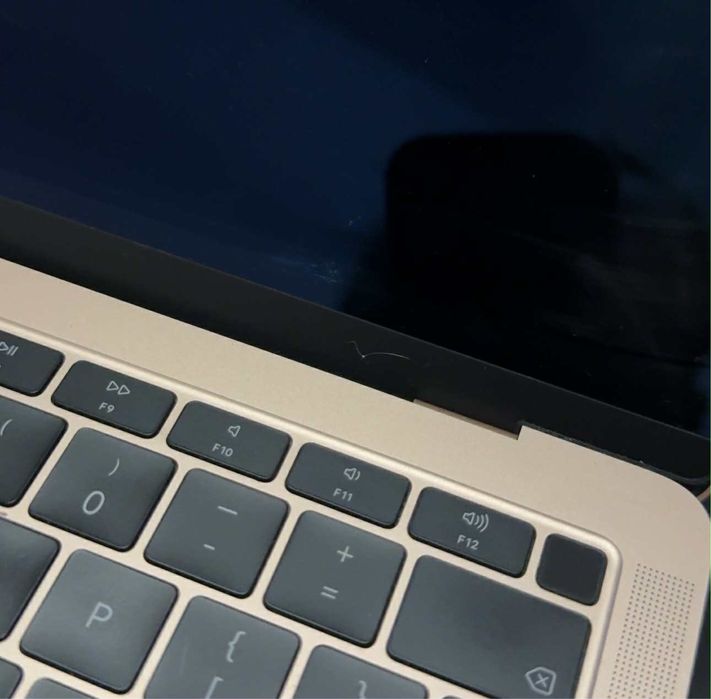 MacBook air 2019 13,3 ROSE GOLD