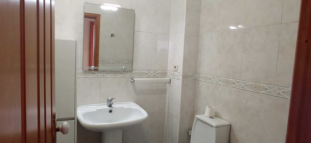 Arrendamento de apartamento T2 na Rua Rodrigo da Fontinha, 7 lote - Viana do Castelo