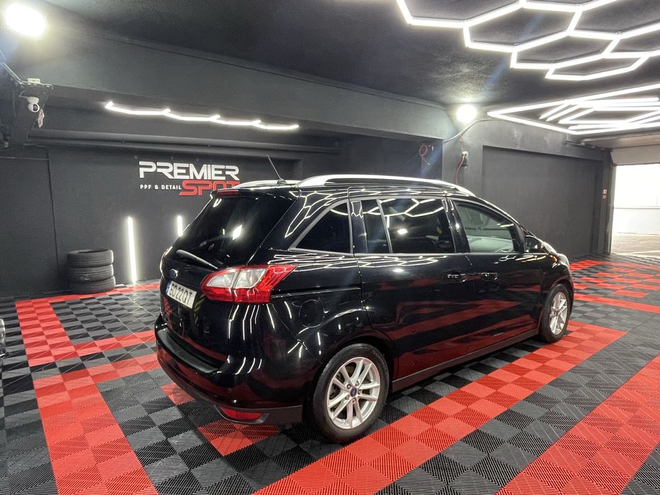 Ford Grand C-Max 2019     Troco Por Renalt ZOE 2021