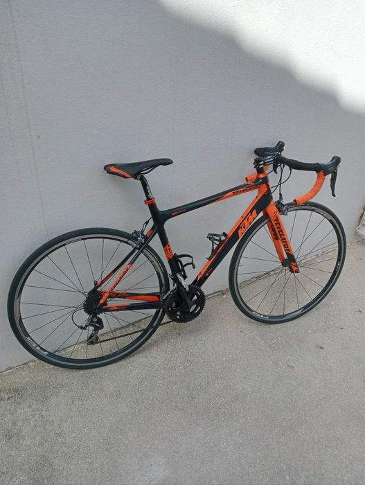 Bicicleta KTM Carbono
