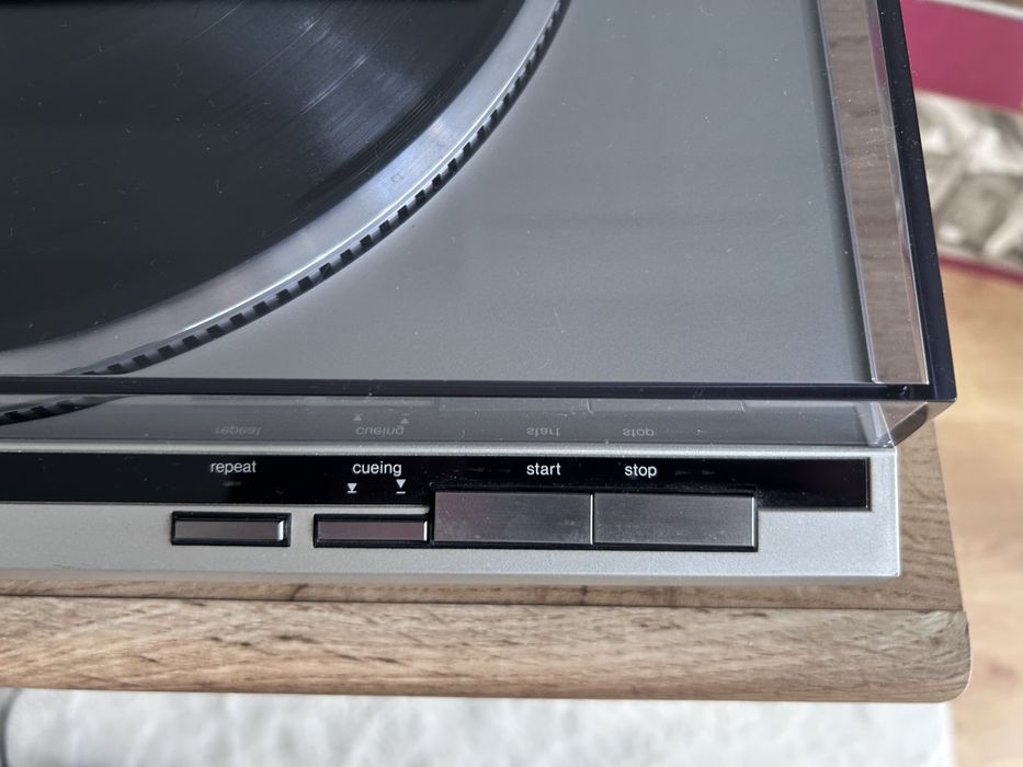 Gramofon Technics SL-QL1