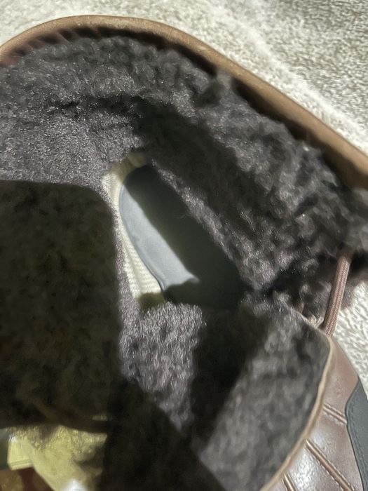 Продаю черевики Ugg  43 р та 44 р.