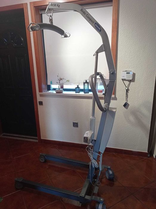 Grua de Transferência INVACARE- Birdie Compact 150KG