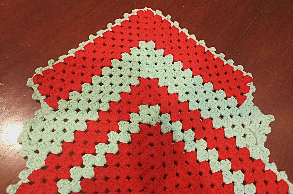 centro de mesa em crochê feito à mão