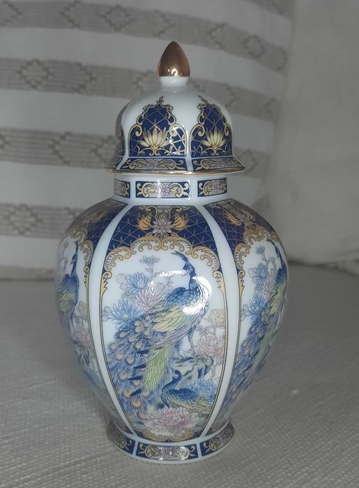 Pote em porcelana Imari antigo