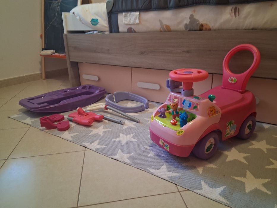 Carrinho "O meu primeiro veiculo"