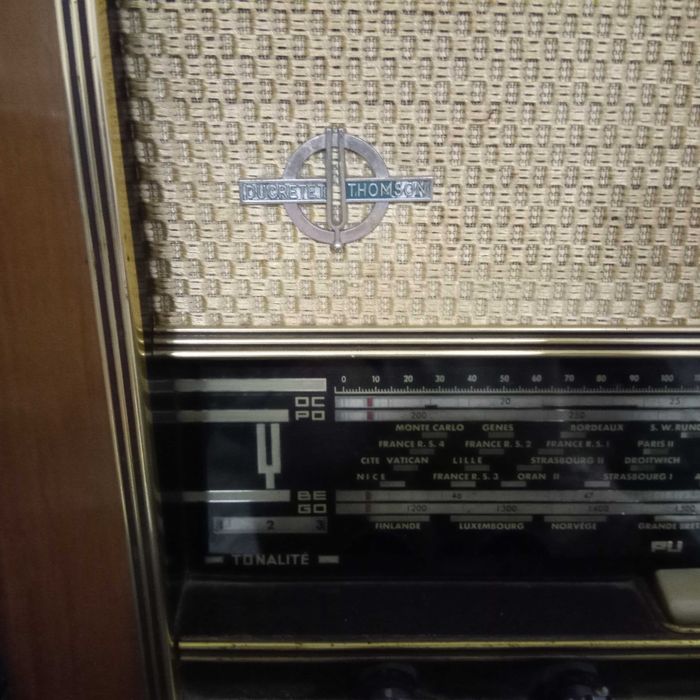 Rádio antigo Thomson ducretet