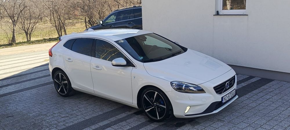 Piękne Volvo V40 r desing