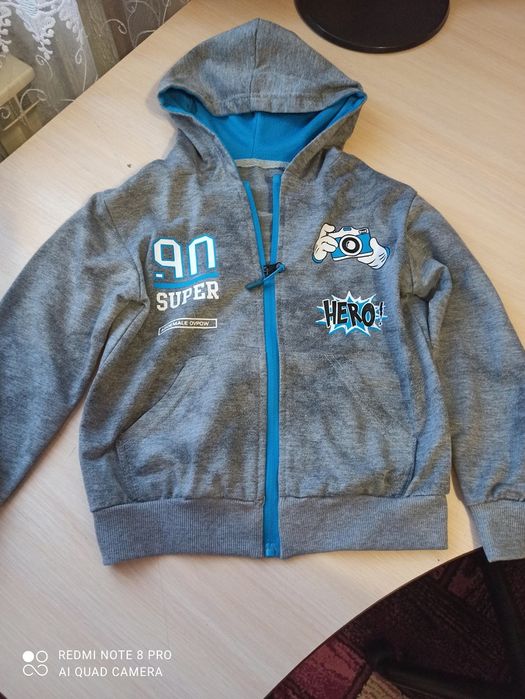 Спортивная кофта