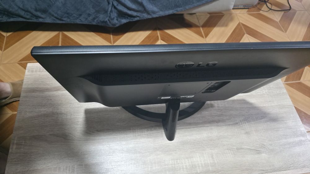 Monitor LG 27" 4K
