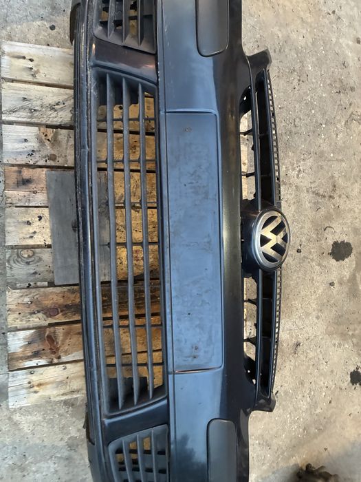 Zderzak przod VW Golf plus 06r kpl z grilem