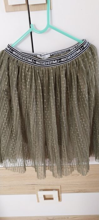 Spódniczka wiosenna 140/146