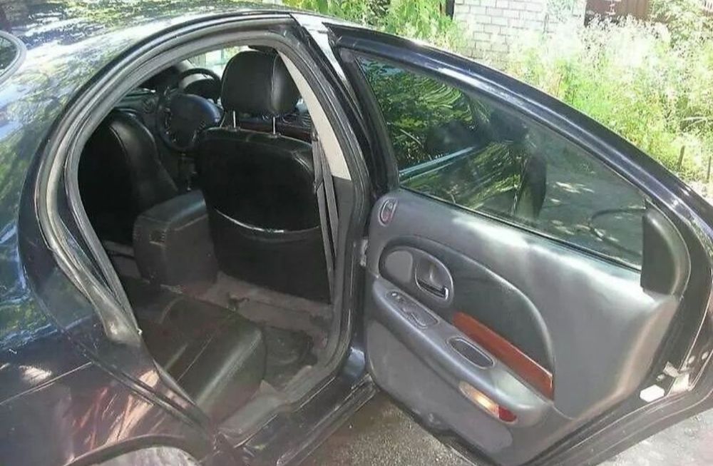 Автомобиль Chrysler 300M крайслер авто