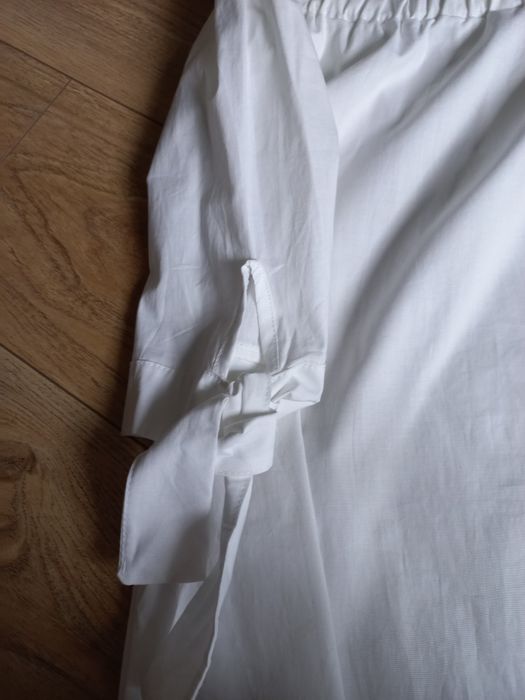 Biala bluzka hiszpanka