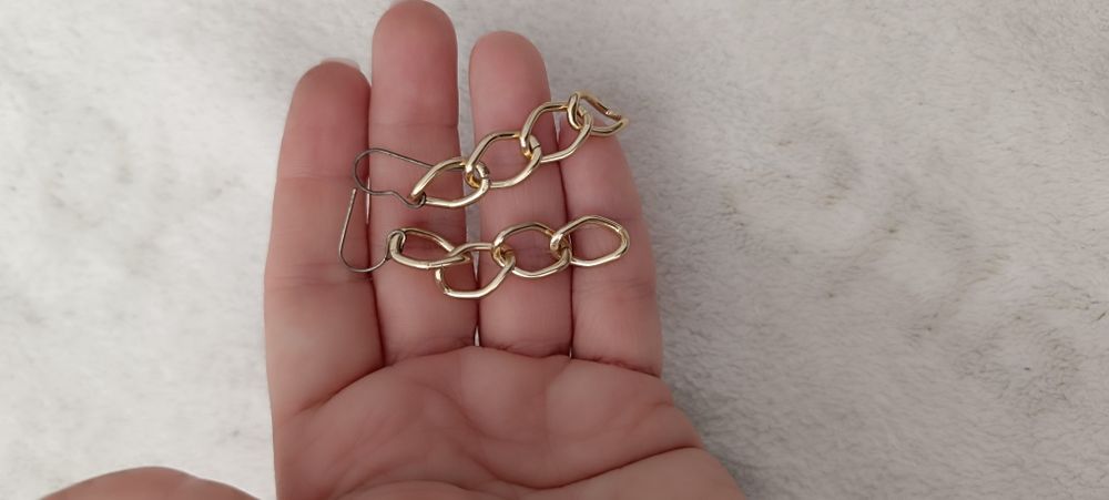 Conjunto de vários brincos usados