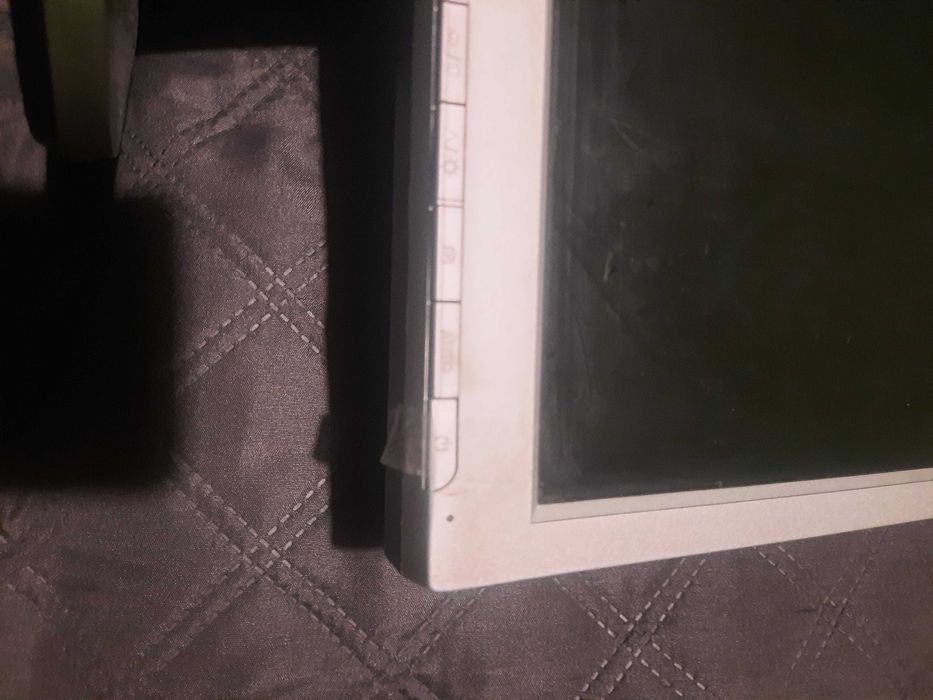 Komputer stacjonarny i monitor