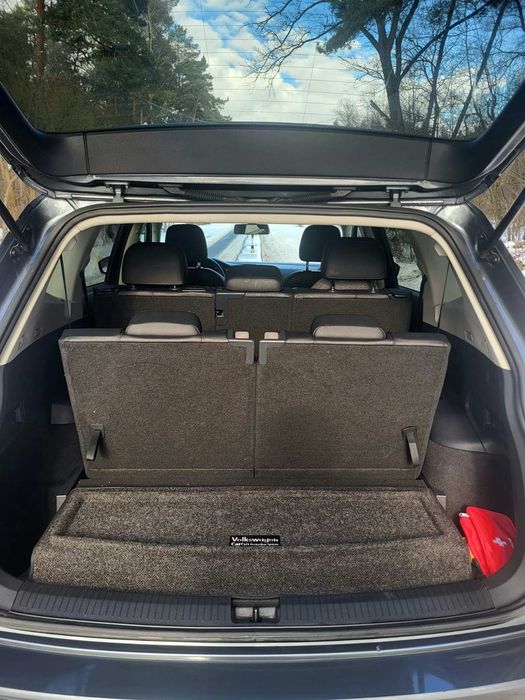 Volkswagen Tiguan  2019 — 7 місць Повний привід| Панорама.