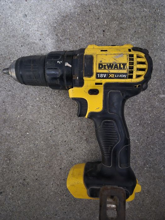 Uszkodzona wkrętarka DeWalt DCD780 18V XR – Korpus / Na części / Zużyta