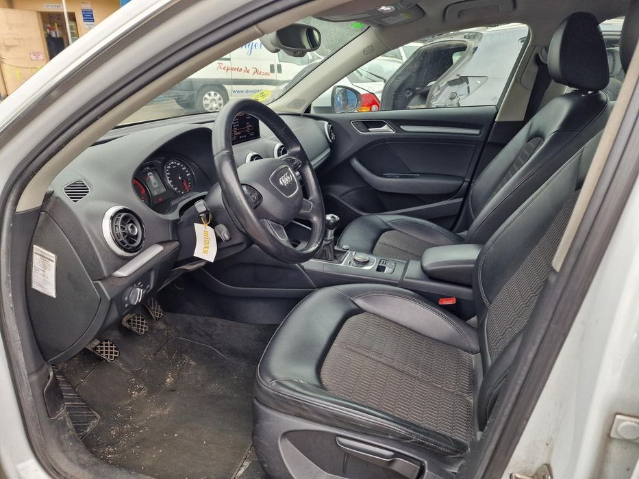 Comandos Multifunções Audi A3 8V1