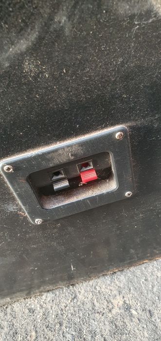 Duże kolumny głośnikowe podłogowe stereo